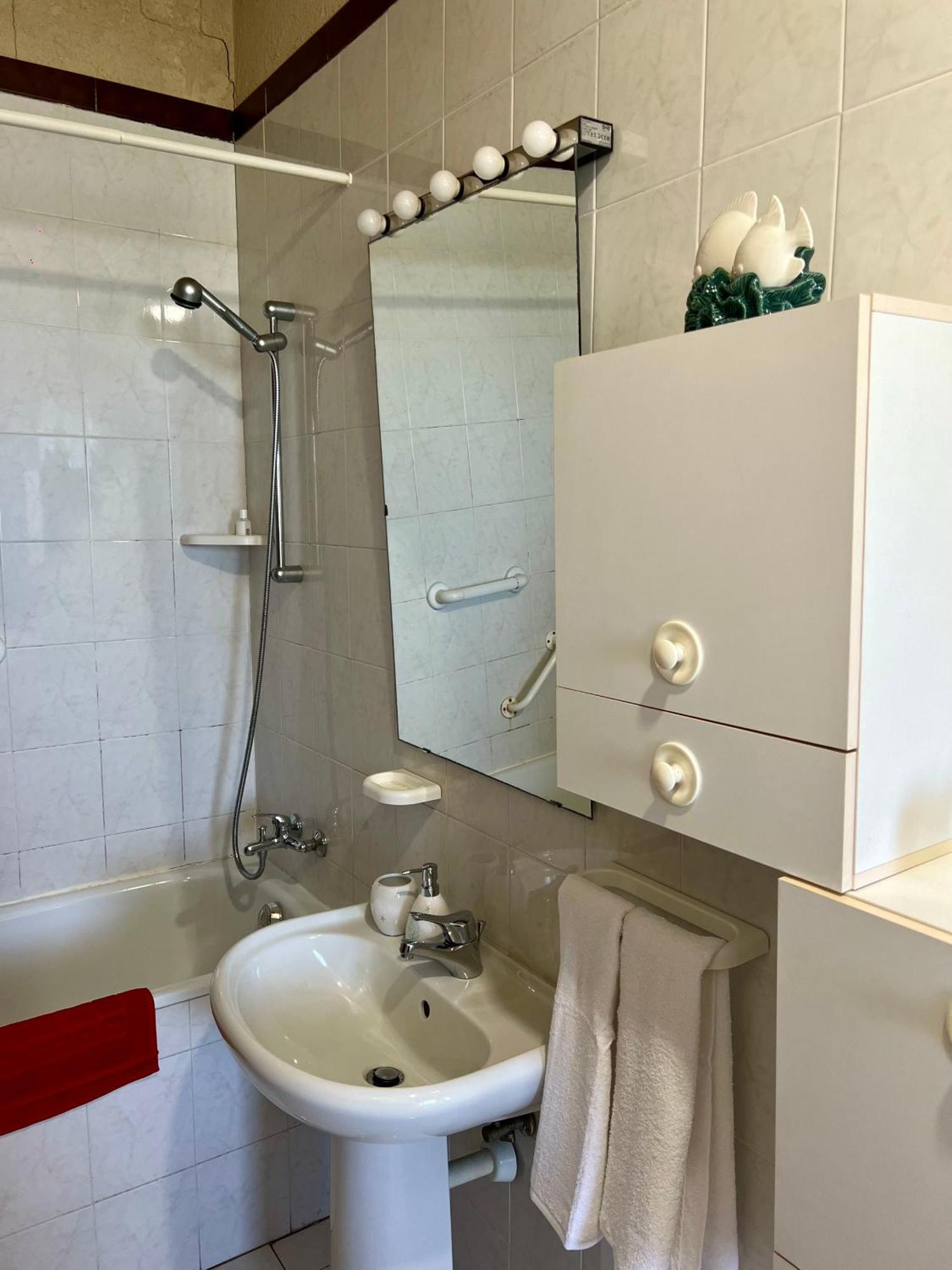 Appartamento Con Accesso Privato Spiaggia Savona Exterior photo